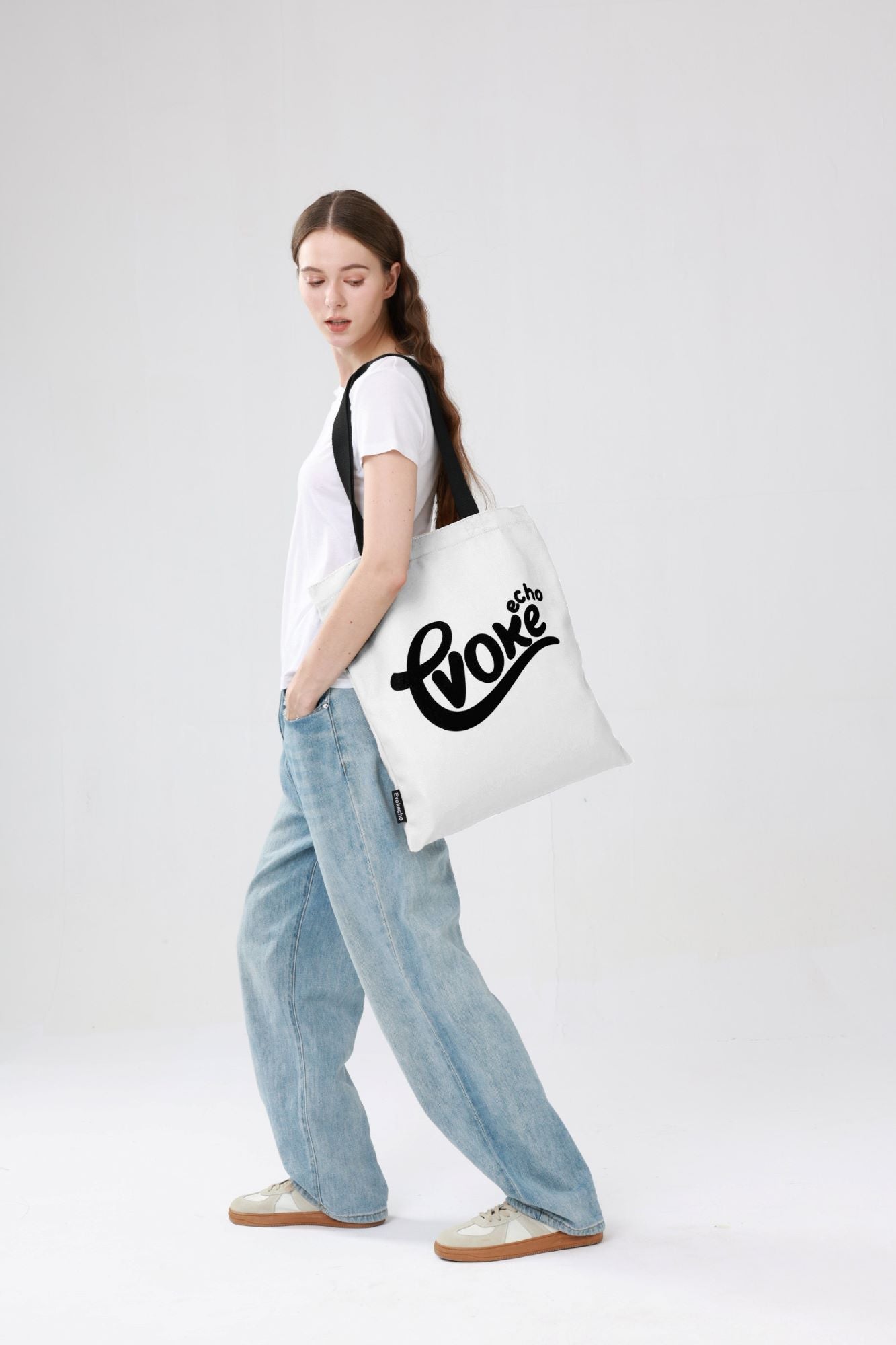 White_large_dopamine canvas_tote_bag_model