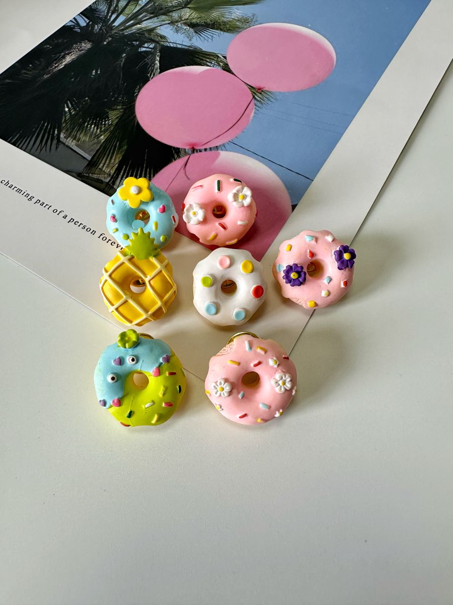  Donuts  Pin